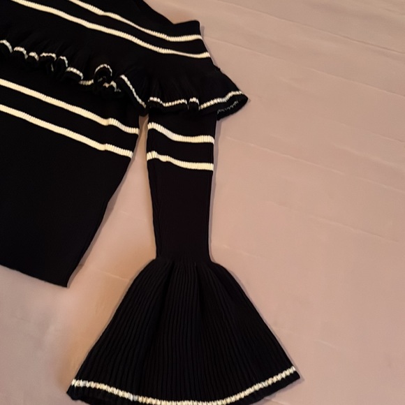 Self portrait cold shoulder sweater with ruffles size L - Picture 4 of 8